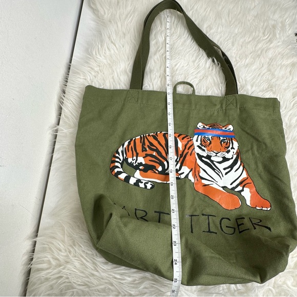 Chaser Part Tiger Tote Bag - Picture 7 of 9